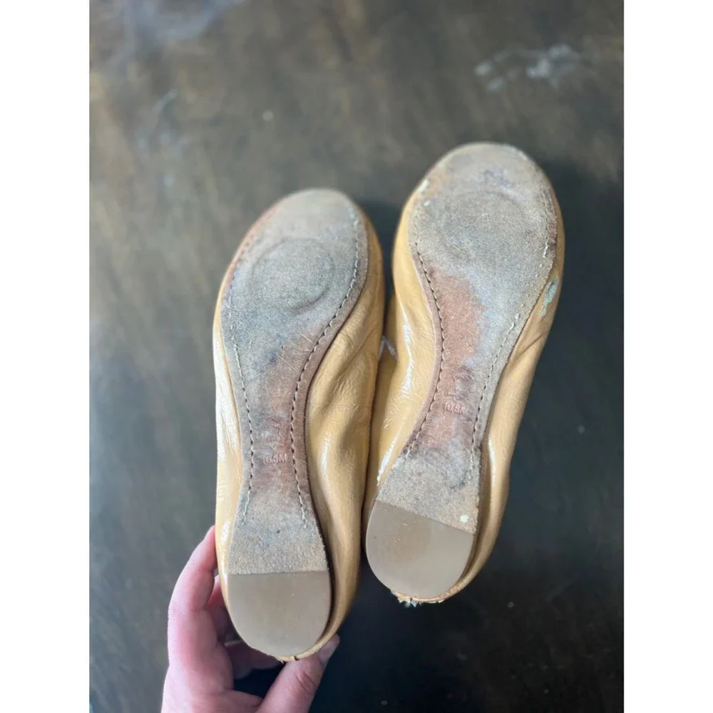 Tory Burch Tan Patent Leather Logo Ballet Flats Clair Elastic